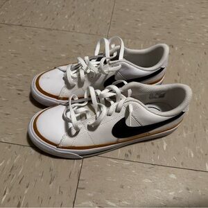 Nike Court White Sneakers with Black and Brown Details kids size 4.5